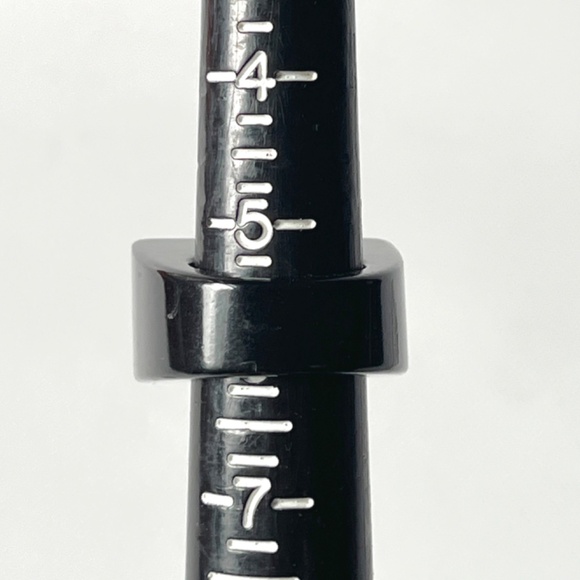 Vintage Size 5.75 Lucite Black Ring Rectangular Flat Top Rhinestone Geometric - Picture 4 of 14